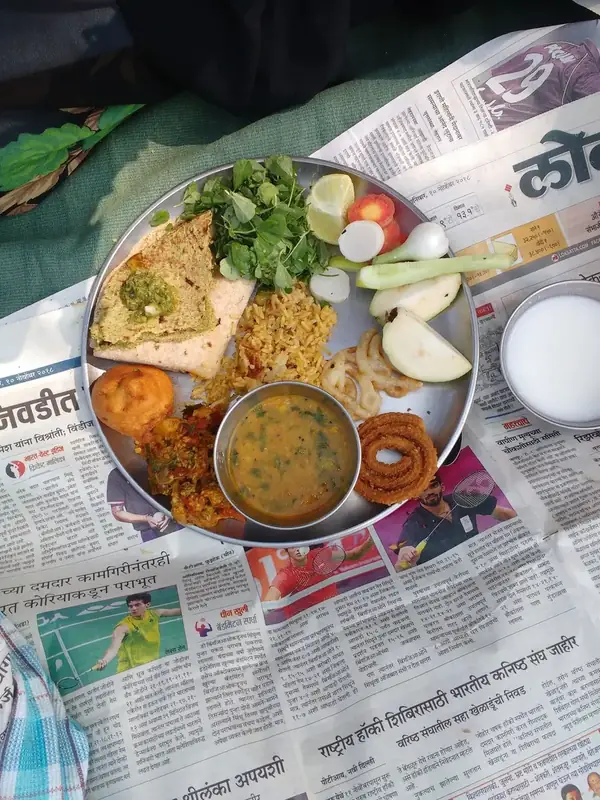 Lunch on a newspaper, the way it is eaten